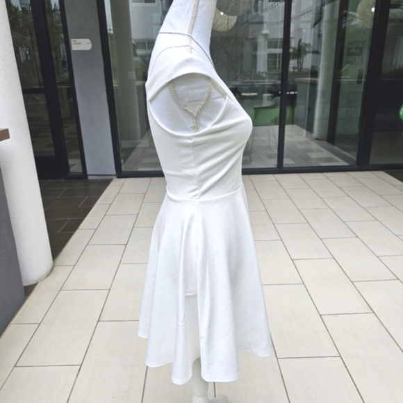 Francesca’s Collections Ivory Off-Shoulder Dress–Knit Fit & Flare Cocktail Ready - Picture 6 of 17